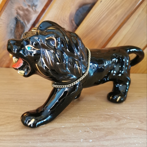 Vintage Black Lion with Green Jewel Eyes - Picture 1 of 10